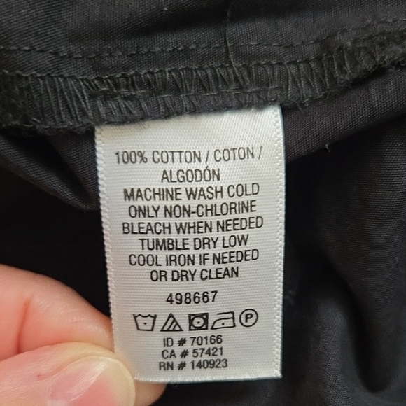 LOFT Classic Black Women's Cargo Shorts Size Large - Picture 5 of 5